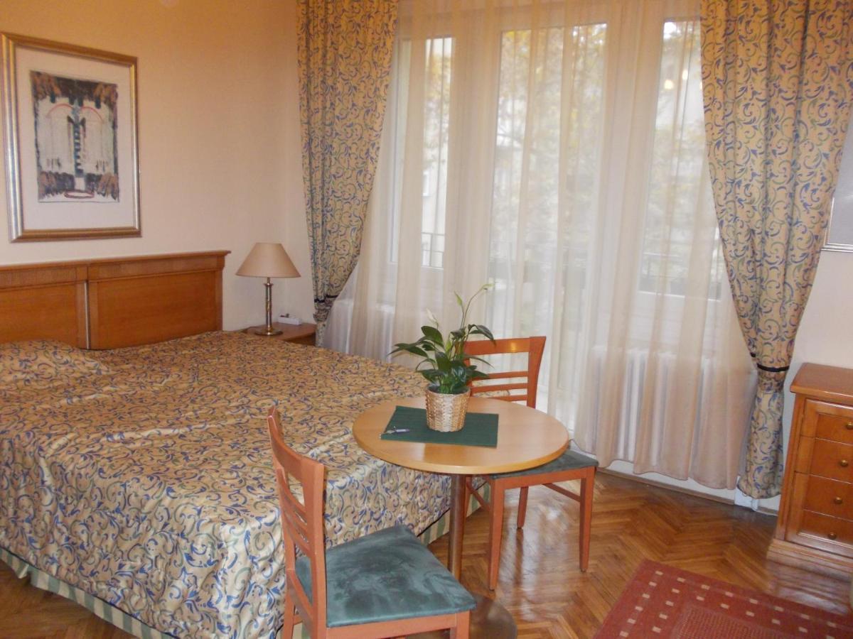 Appartamento Flatneartocastlehill Budapest Esterno foto