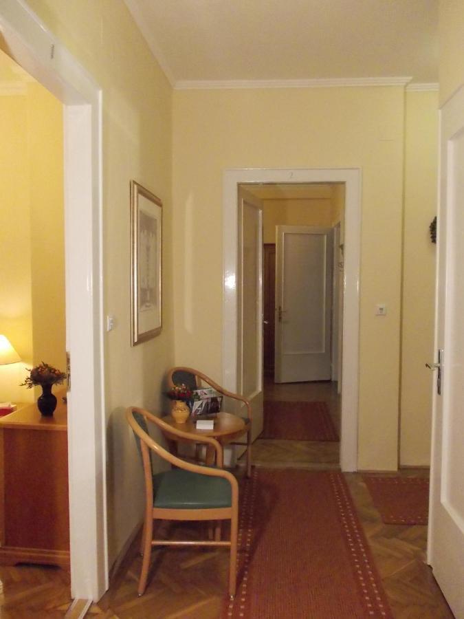 Appartamento Flatneartocastlehill Budapest Esterno foto